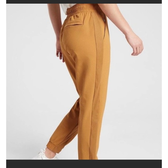 Athleta Pants - Athleta Brooklyn Textured Jogger Yellow Womens Size: 6